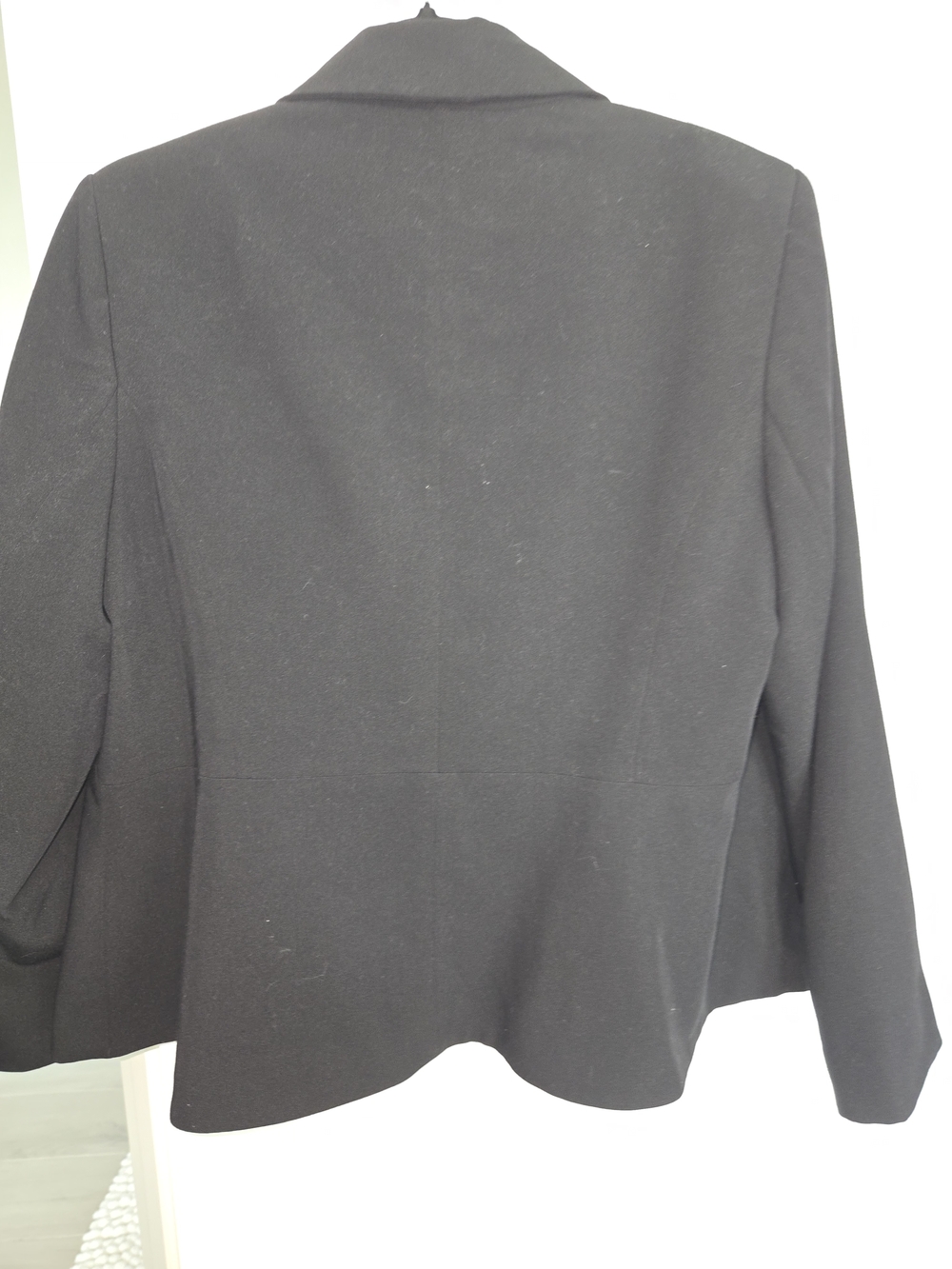 Worthington Black Women's Blazer.  Pre Owned, Great Quality Blazer. - Picture 5 of 6